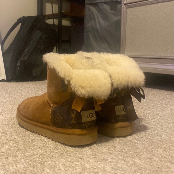 Louis Vuitton Other - Ugg boots